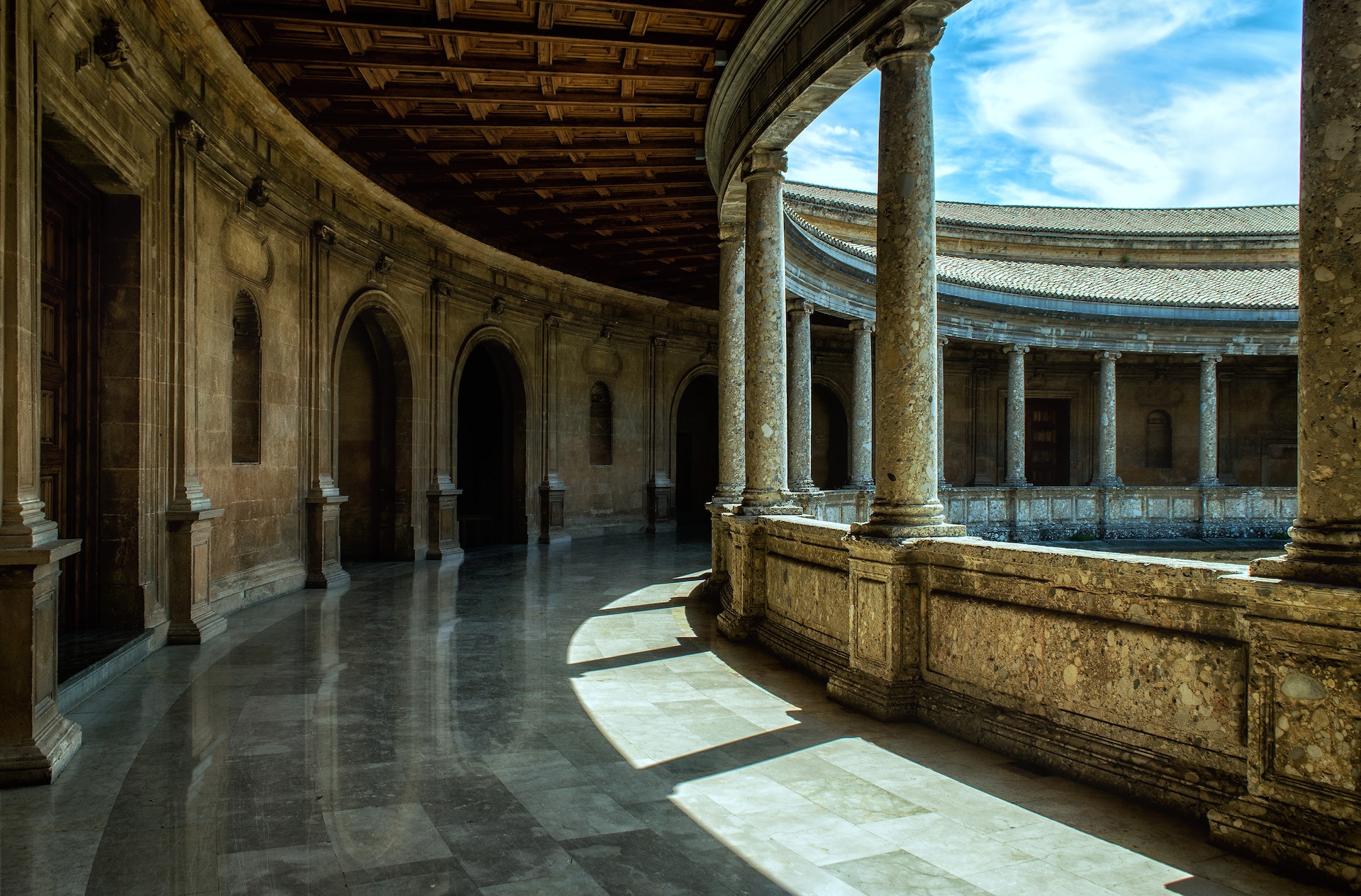 Hallway of the alhambra